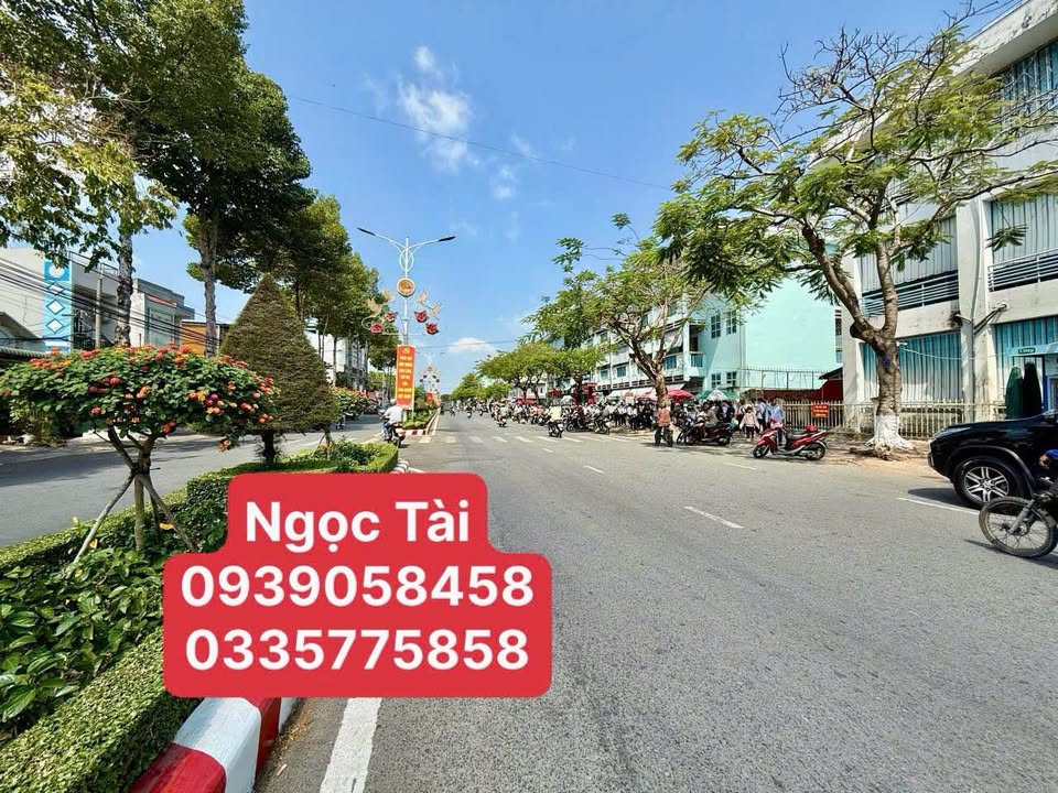 Nhà mặt tiền đường Hùng Vương, Phường 3, Sa Đéc 21m² giá 2 tỷ - Chính chủ bán gấp!