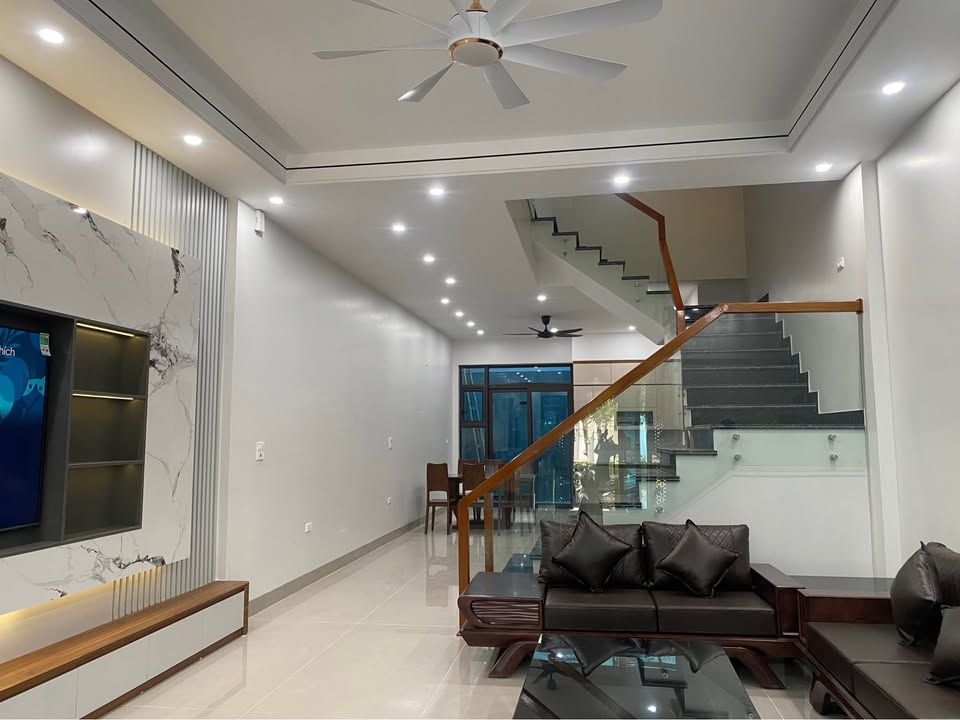 Nhà đẹp khu ĐTM Đông Sơn, Phường An Hưng, 100m² - Thiết kế hiện đại, sẵn sàng ở!