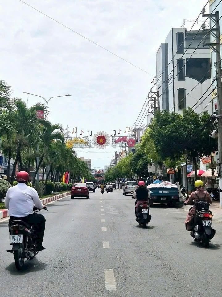 Nhà mặt tiền đường Trần Phú, Phường 7, TP. Bạc Liêu 89m² giá 1x tỷ - Vị trí kinh doanh đắc địa!