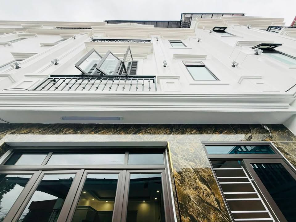 Nhà đẹp 3.5 tầng tại Bùi Thị Từ Nhiên 43.6m² chỉ 3.35 tỷ - Vị trí trung tâm thuận tiện!