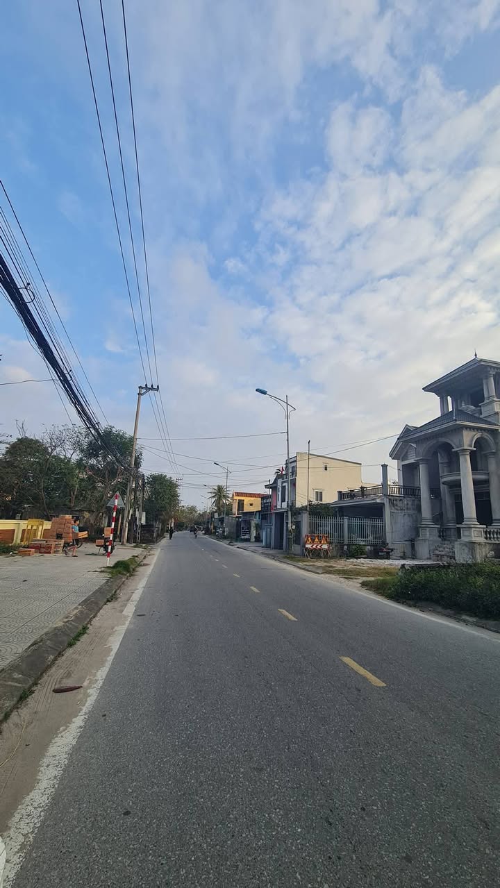 Nhà mặt tiền Lê Lợi, Ba Đồn 129m² giá 2 tỷ - Vị trí kinh doanh đắc địa!