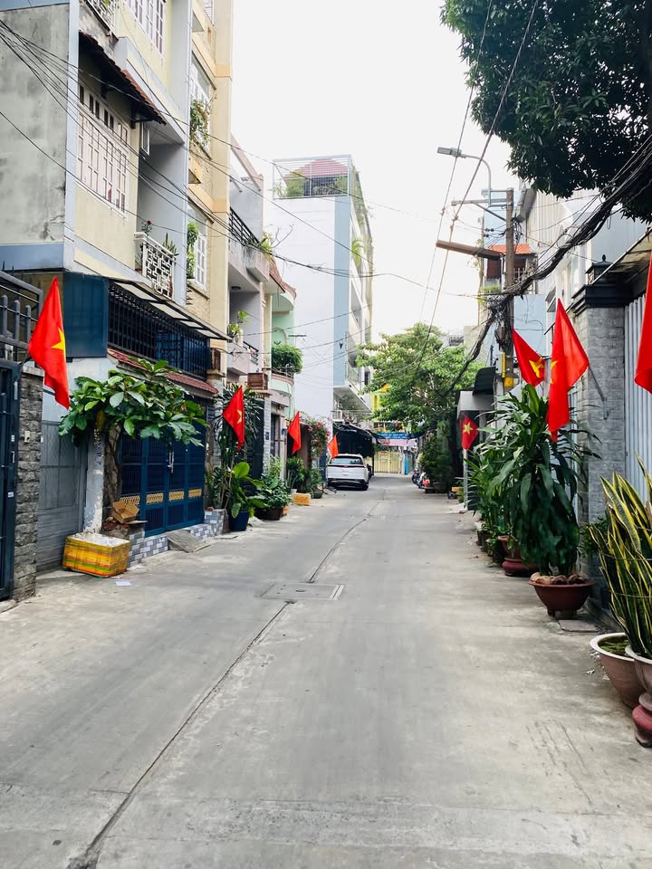 Nhà phố Gò Dầu Tân Phú 44m² giá 5 tỷ - Tiện lợi cho người lớn tuổi!