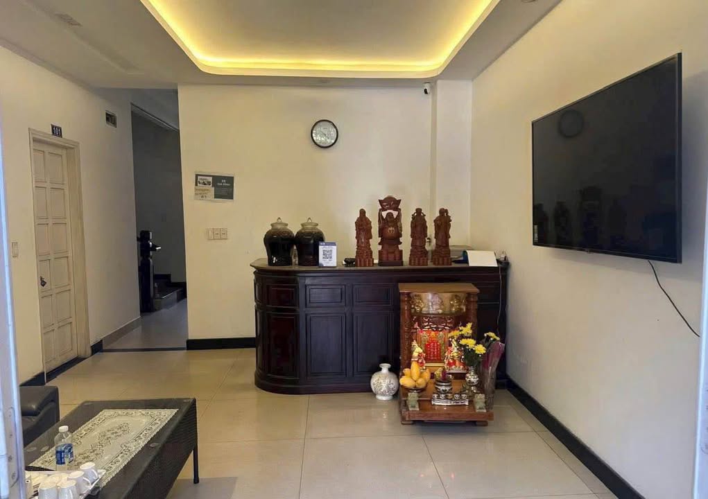 Bán Homestay 4 tầng Mặt Tiền Phạm Văn Đồng 133m² giá 6.7 tỷ - Đầu tư sinh lời tuyệt vời!