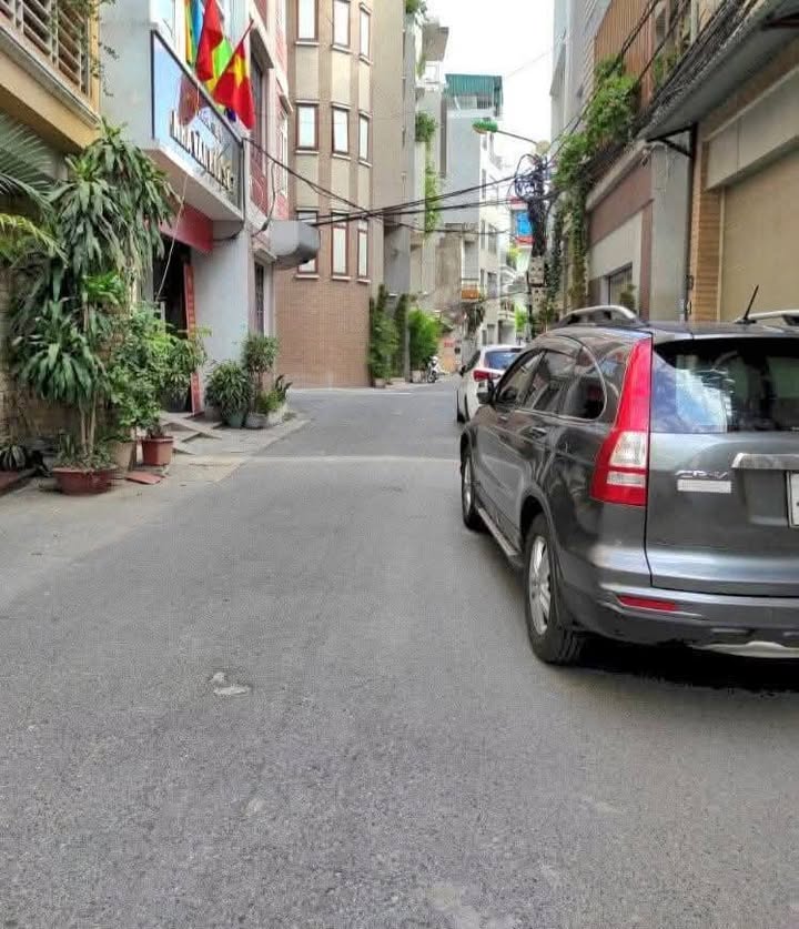 Nhà Phân Lô 66 Yên Lạc, Hai Bà Trưng 50m² - Giá Thỏa Thuận, Đường Rộng Ô Tô Tránh!