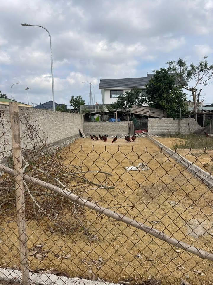 Đất nền Xóm 9 Nghi Trung 109m² - Mặt tiền 6m, vị trí thuận lợi!