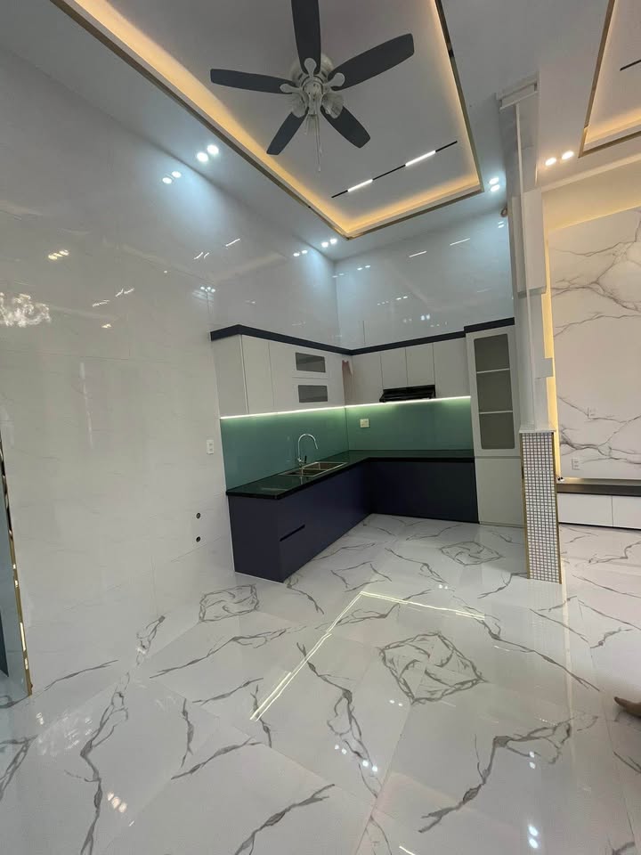 Nhà mới xây Thị trấn Long Điền 138m² giá 1.95 tỷ - Sân ô tô và view ao sen!