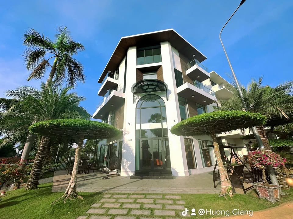 Biệt thự cho thuê tại Thảo Điền 600m² giá chỉ 7x triệu - Sẵn sàng vào ở ngay!