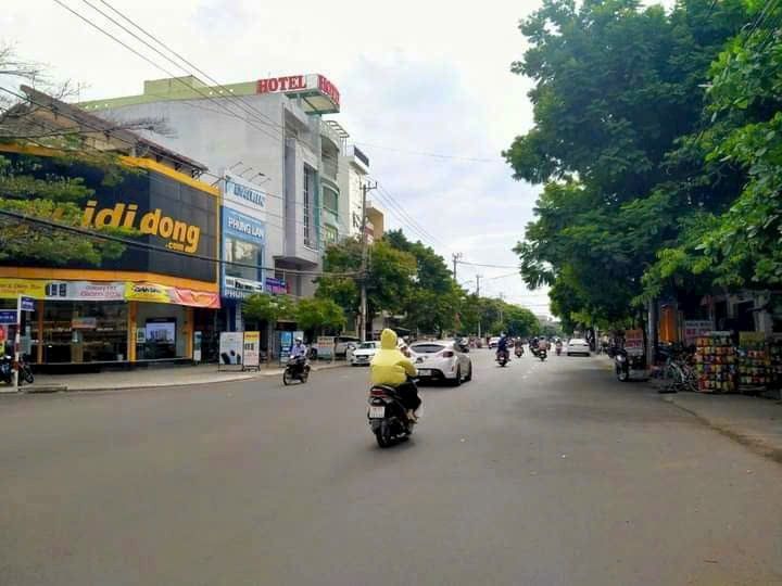 FrontHouse Đường Nguyễn Du, TP Tuy Hòa, 157m² - Vị trí đắc địa, cách biển 200m!