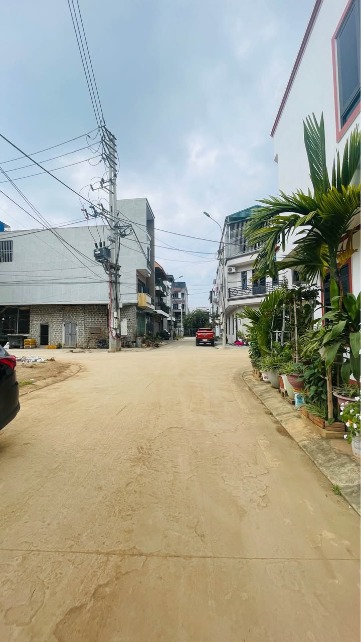 Đất nền Phường Quyết Thắng, Sơn La 76m² giá 1.9 tỷ - Đối diện công viên thoáng mát!