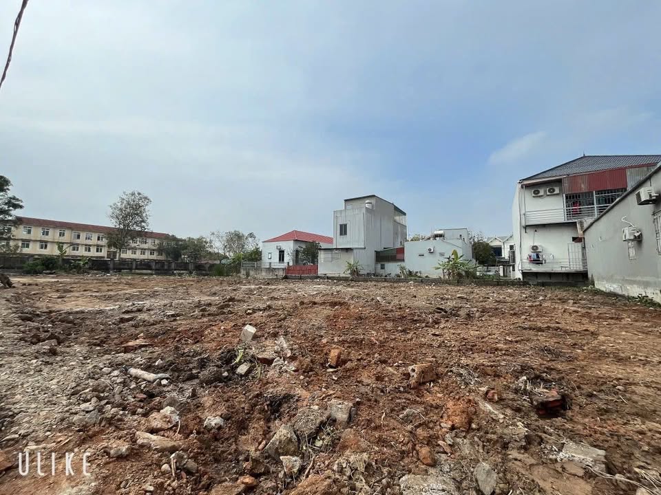 Đất nền Tân Phong, 124m² chỉ 1,xx tỷ - Vị trí đẹp, tiện ích xung quanh!