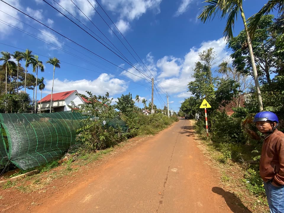 Đất nền Huyện Ea Kar 100m² giá 920 triệu - Sổ đỏ chính chủ, thổ cư 60m²!