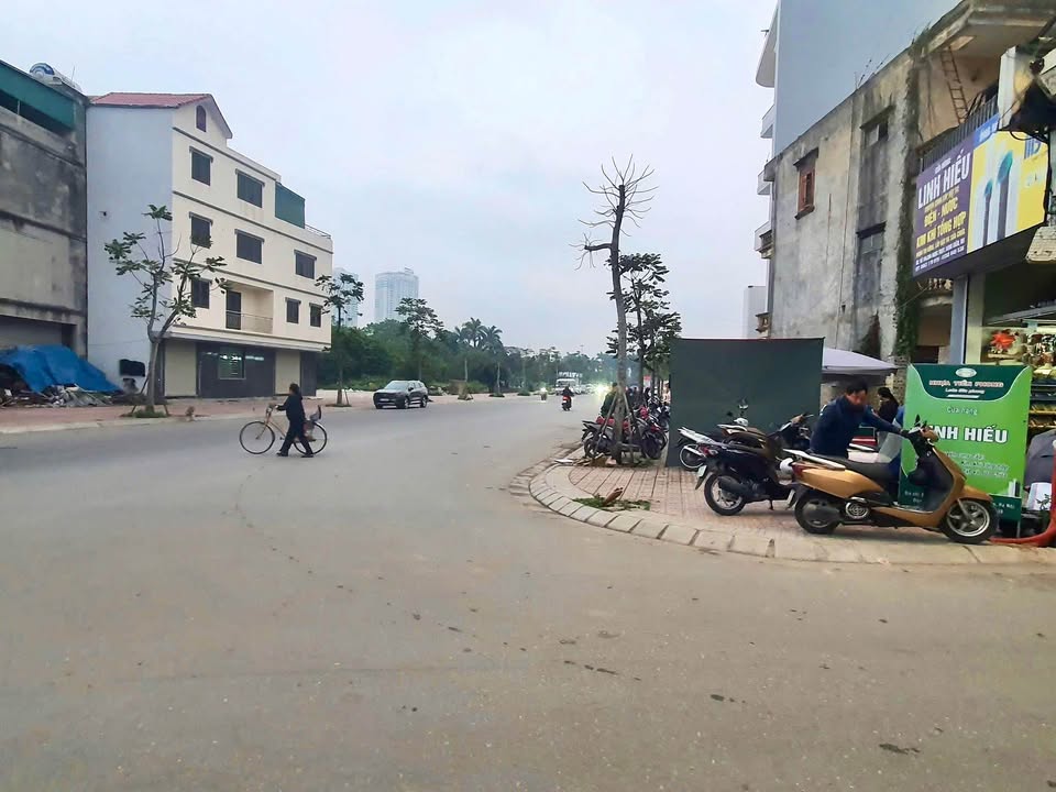 Đất vàng Ngọc Thụy Long Biên 125m² giá 34.5 tỷ - Kinh doanh sầm uất, tiềm năng tăng trưởng cao!