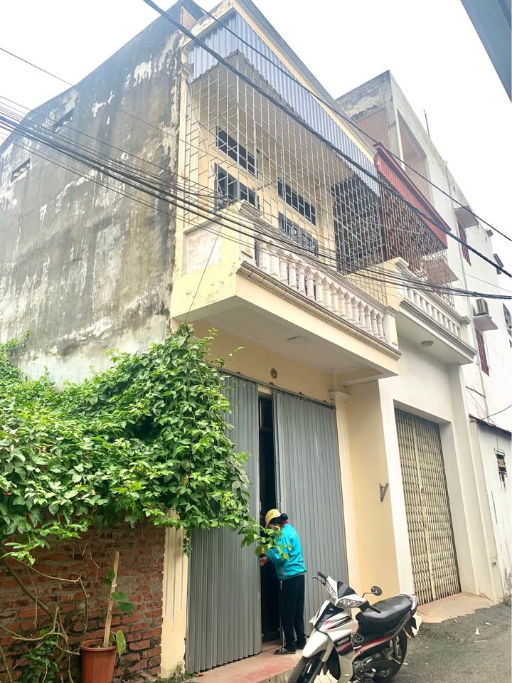 Nhà 2 tầng Phú Thịnh Sơn Tây 37m² giá 2 tỷ - Ô tô đỗ cửa ngay