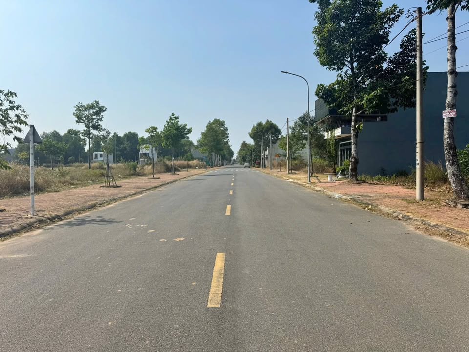 Đất mặt tiền đường Nguyễn Thái Học, Long Tâm 87m² giá chỉ 2.4 tỷ - Cơ hội đầu tư tuyệt vời!