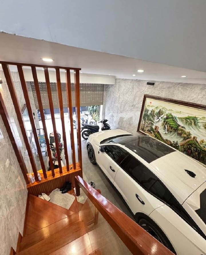 Nhà 5 tầng phố Đội Cấn, Ba Đình, 66m² giá 25 tỷ - Sổ đỏ chính chủ, thiết kế hiện đại!