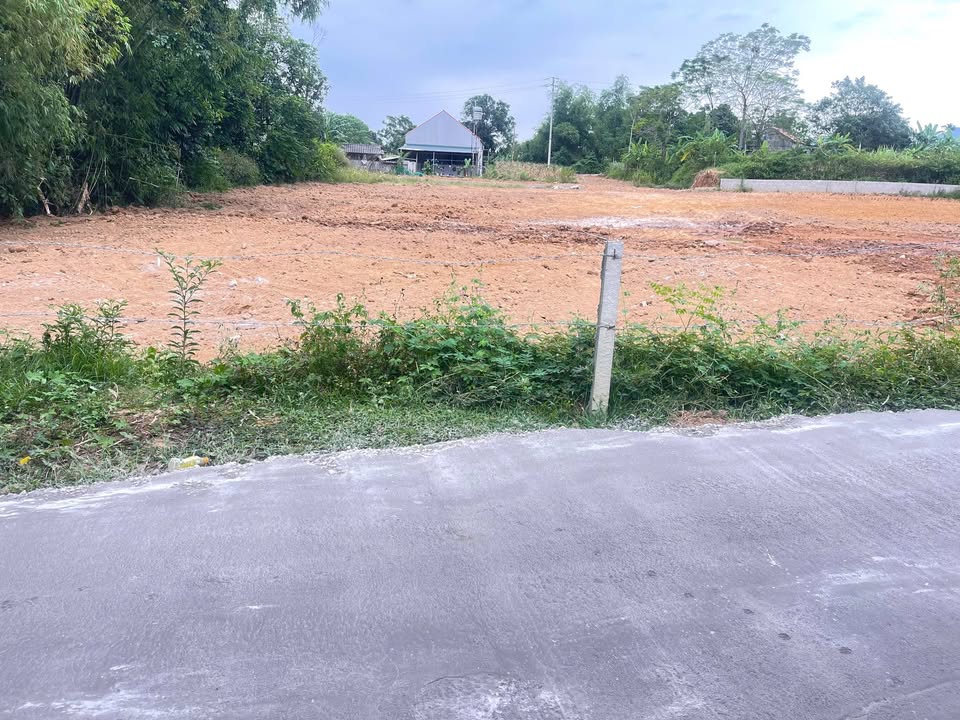 Đất nền Xã Đoàn Kết, Huyện Yên Thủy 700m² giá 400 triệu - Cơ hội đầu tư tuyệt vời!