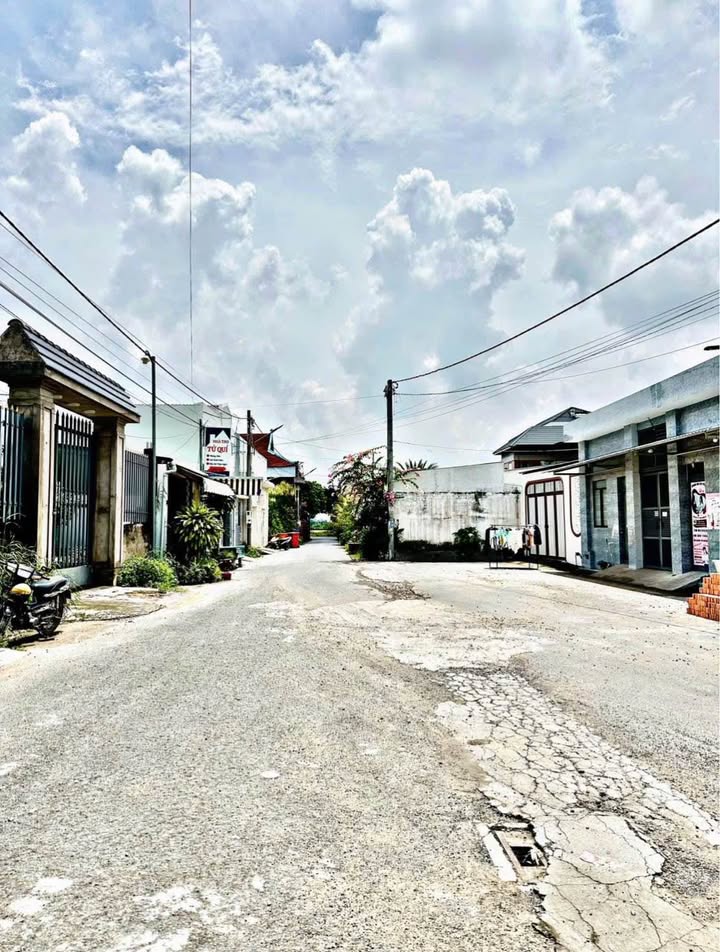 Đất nền Trà Vinh 112m² giá 1.1 tỷ - Sổ đỏ chính chủ!