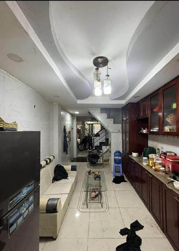 Nhà 4 Tầng Hậu Giang, Quận 6 - 143m² Giá 5.5 Tỷ - Vị Trí Đắc Địa!