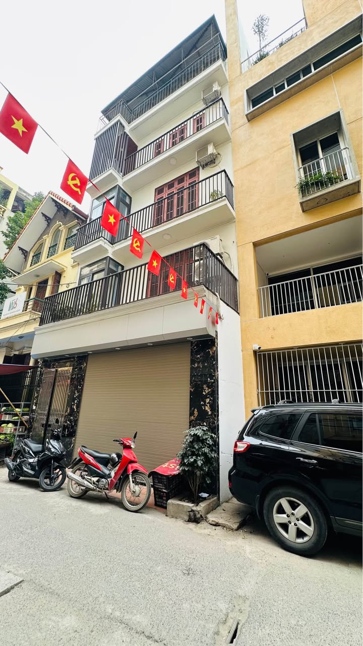 Nhà phố Lạc Long Quân, Tây Hồ 75m² giá thương lượng - Ô tô tránh, kinh doanh tốt!