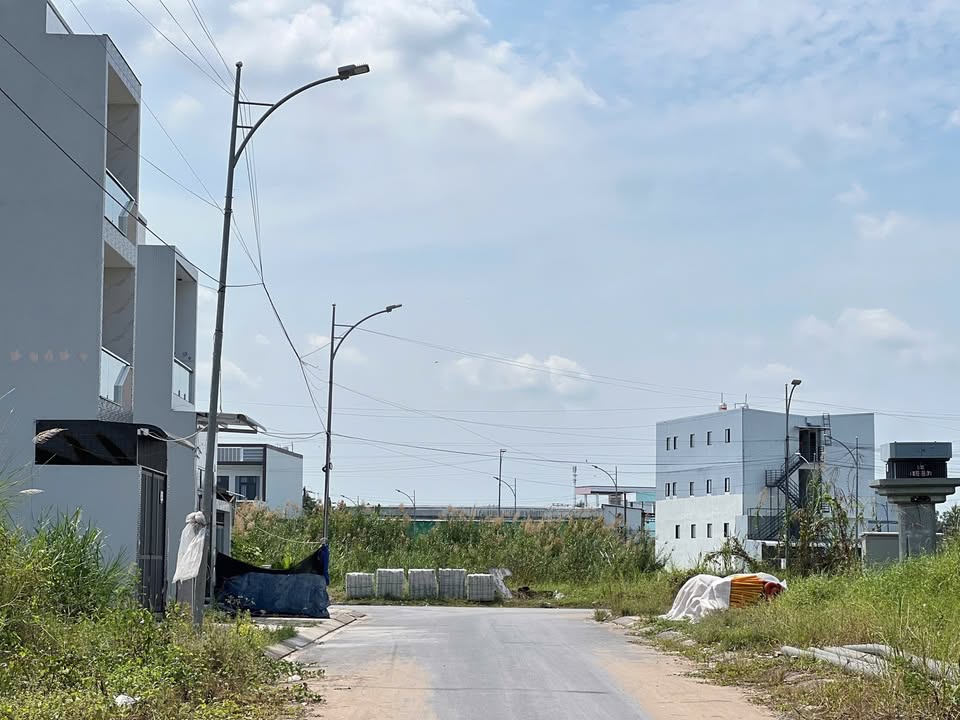 Đất nền đẹp hẻm 4m đường Hoàng Quốc Việt 72m² giá 2.3 tỷ - Vị trí thuận lợi