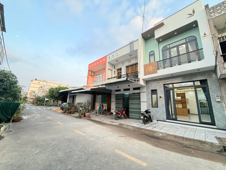 Nhà đẹp 60m² tại Khu Xẻo Trôm, Long Xuyên - Giá chỉ 2.9 tỷ, thương lượng ngay!