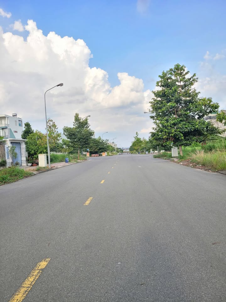 Đất nền KDC Phú Hồng Thịnh 6, Dĩ An 125m² giá 6 tỷ - Sổ hồng riêng, thổ cư 100%!