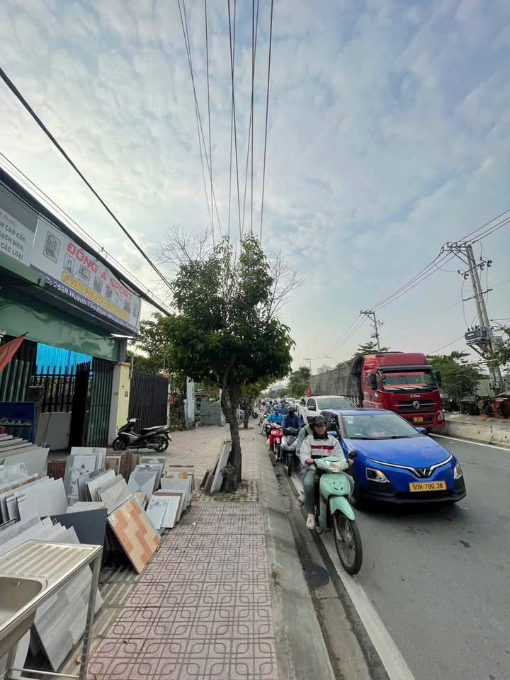 Đất mặt tiền đường Huỳnh Tấn Phát, Quận 7, 100m² giá 7.5 tỷ - Cơ hội đầu tư hiếm có!