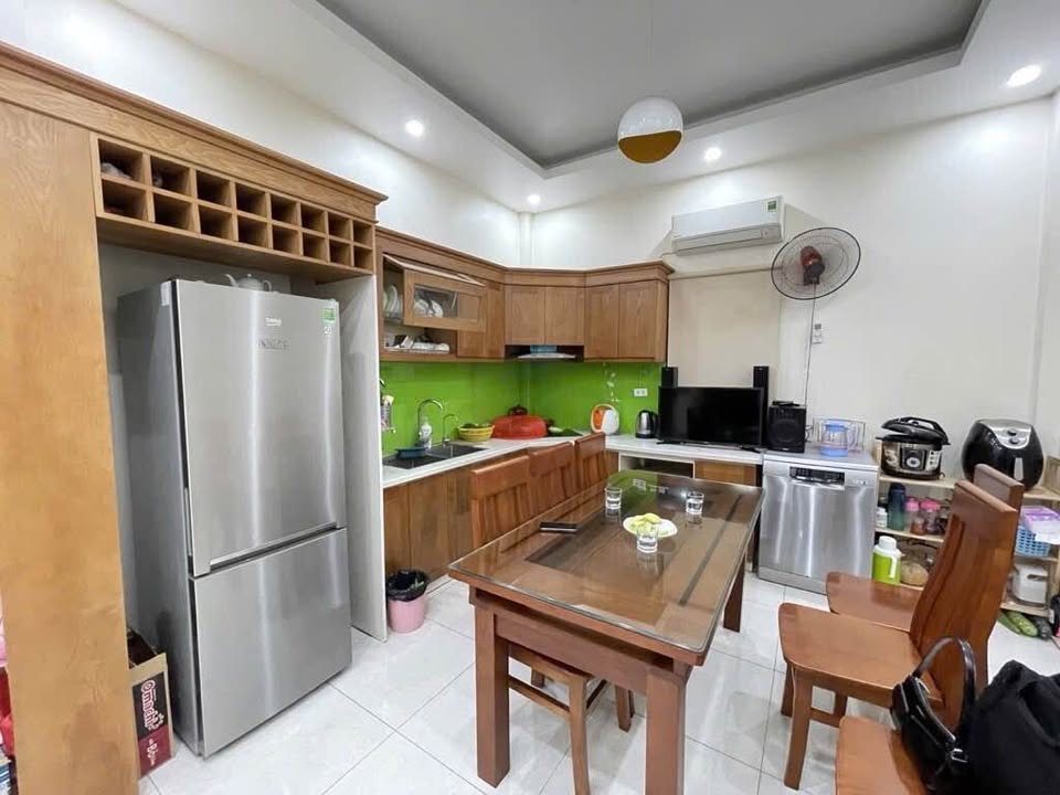 Đất tặng nhà cấp 4 Thị trấn Trâu Quỳ 56m² giá 5 tỷ - Đầu tư sinh lời ngay!