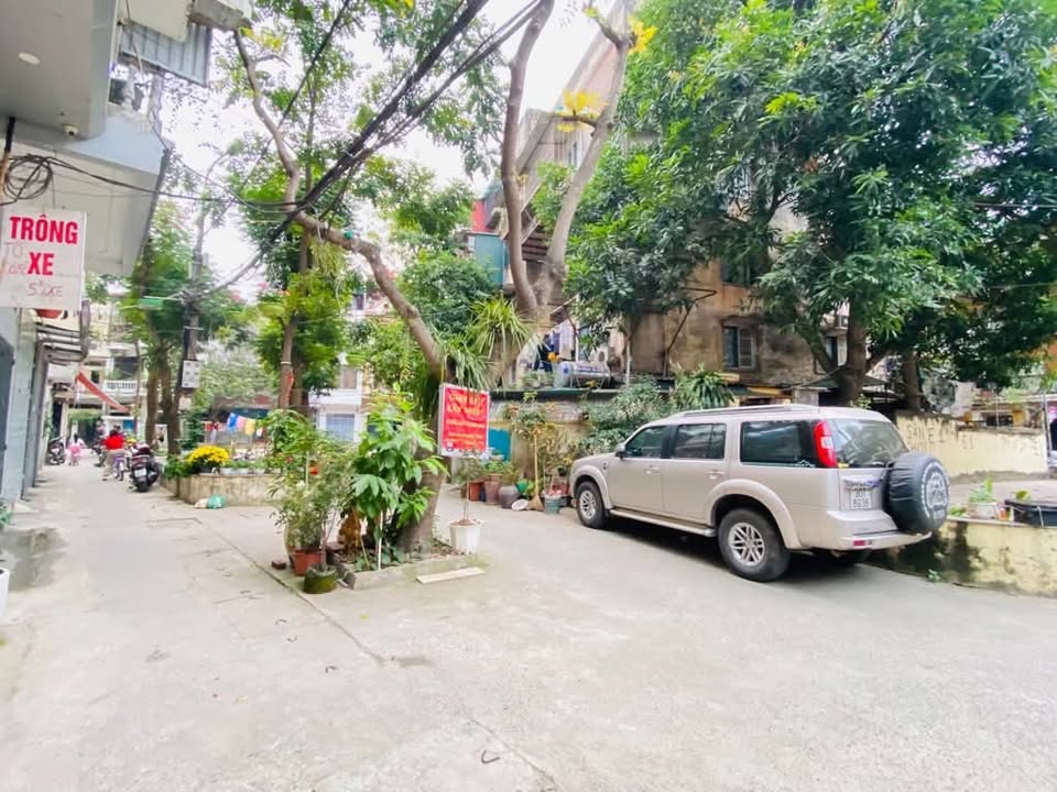 Căn hộ dịch vụ Royal City 105m² giá 24 tỷ - Đầu tư sinh lời ngay!