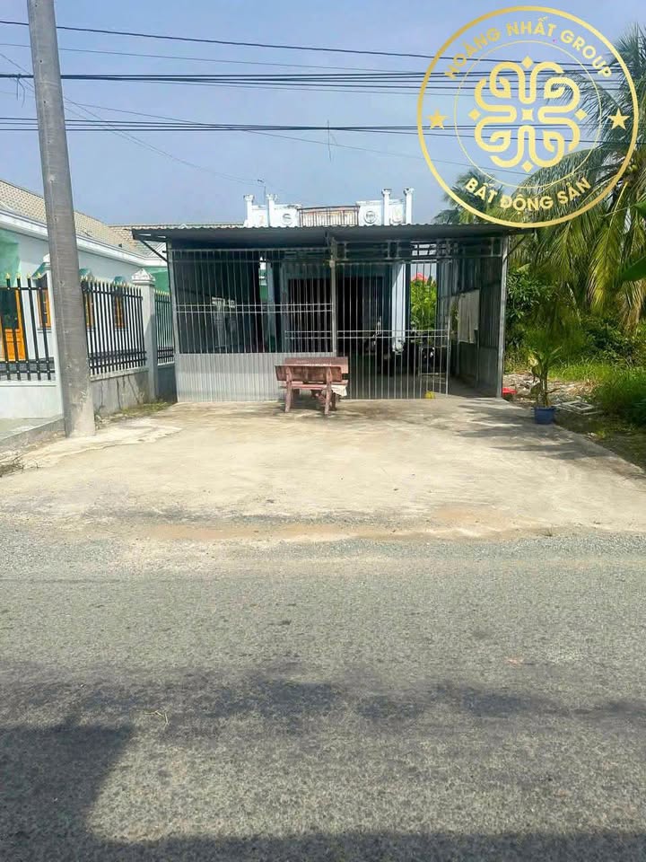 Nhà mặt tiền đường Huỳnh Thúc Kháng, Cà Mau 284m² giá 1.2 tỷ - Kinh doanh thuận lợi!