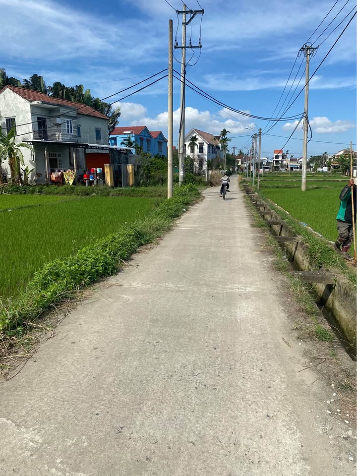 Đất nền Cẩm Châu, Hội An 200m² giá 6 tỷ - Đường bê tông thông suốt!