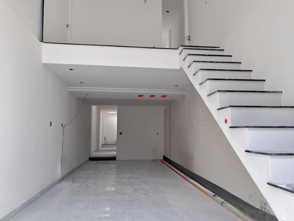 Nhà mới Ngô Sĩ Liên 90m² giá 4.56 tỷ - Full nội thất, ô tô vào tận nhà!