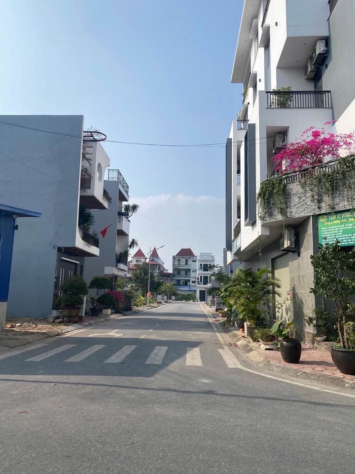 Đất nền Phường Nam Sơn, Quận Kiến An 85m² giá 4.08 tỷ - View vườn hoa thoáng mát!