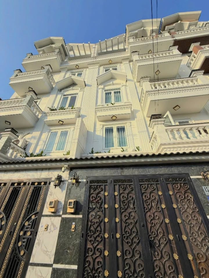 Nhà phố Quận Bình Tân 40m² giá 6.9 tỷ - Sổ hồng chính chủ, thiết kế hiện đại!