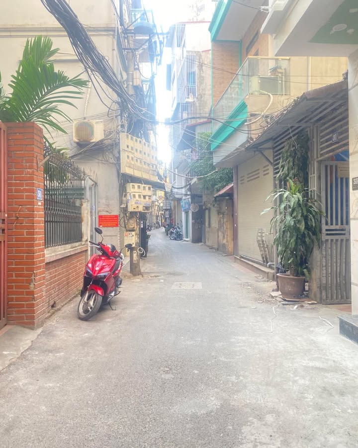 Nhà phố Khu đô thị Văn Quán 35m² giá 9 tỷ - Lô góc, vượng khí tốt!