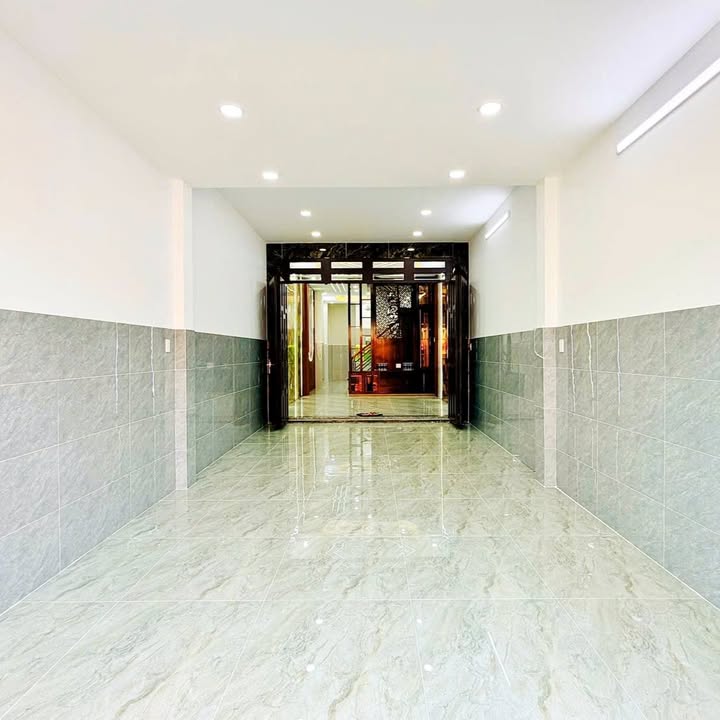 FrontHouse Gò Vấp 86m² giá 10.36 tỷ - Tiện kinh doanh và mở văn phòng!