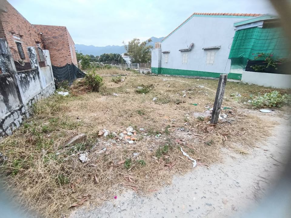 Đất nền Phường Ninh Hải 283m² giá 2.83 tỷ - Sổ hồng chính chủ, cách biển chỉ 400m!