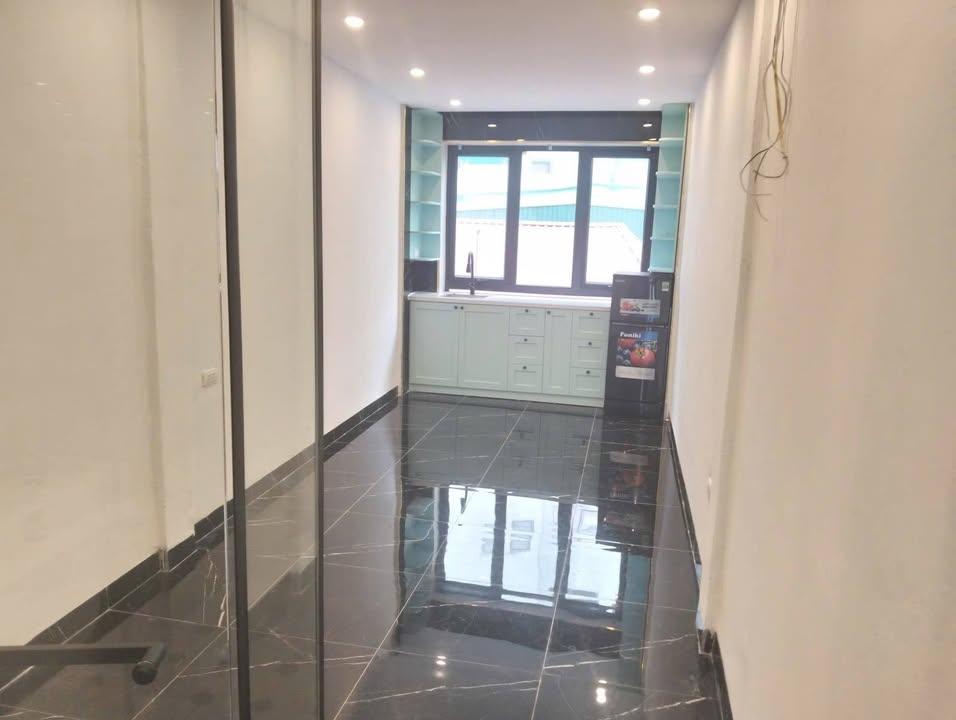 Nhà riêng Ba Đình 28m² giá 8 tỷ - Thiết kế thông sàn sang trọng!