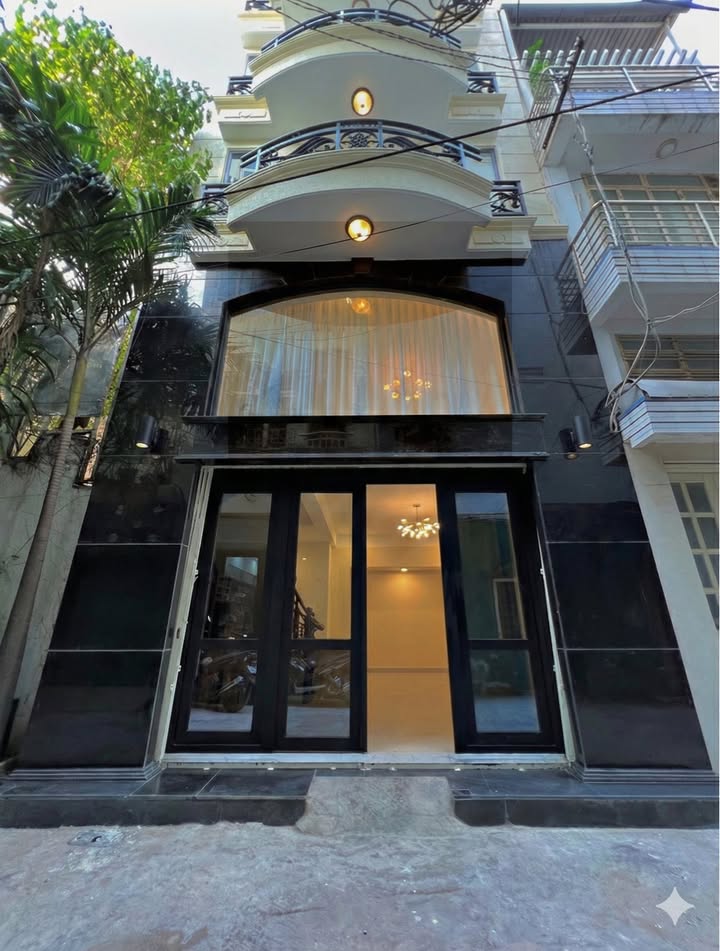 Nhà phố 6 tầng Trần Quang Khải, Quận 1, 30m² giá 12 tỷ - Đầu tư sinh lời