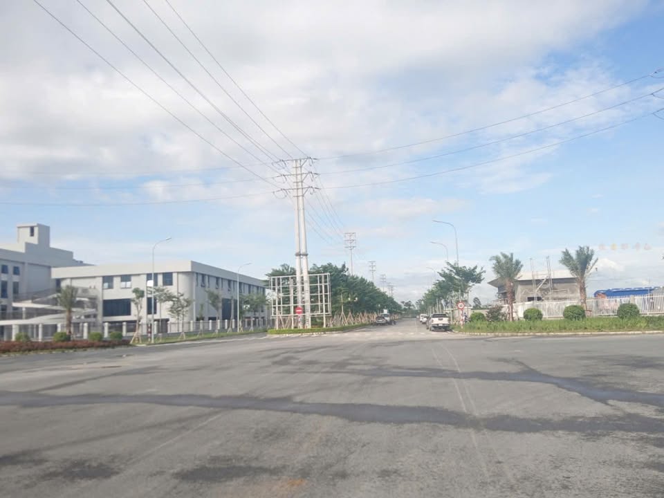 Kho bãi CCN Ân Thi, Hưng Yên 6500m² - Pháp lý đầy đủ, giá thỏa thuận!