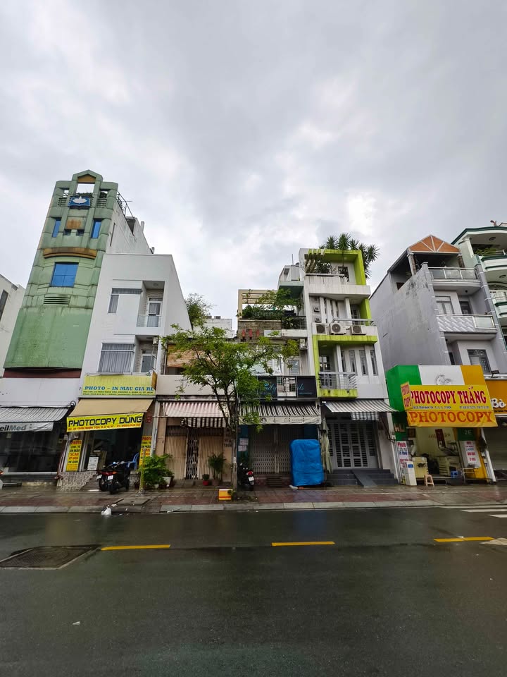 Bán nhà mặt tiền Trần Nhân Tôn, Q10 68m² giá 19.7 tỷ - Cơ hội kinh doanh tuyệt vời!