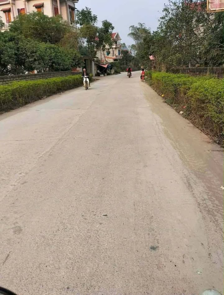 Đất nền Hữu Lũng Lạng Sơn 180,2m² giá 700 triệu - Đầu tư sinh lời tốt!