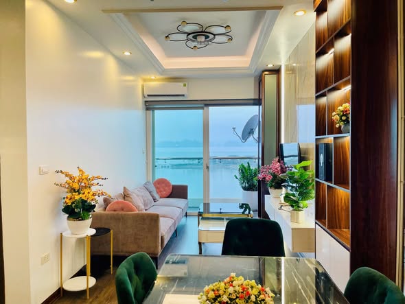 Căn hộ T2 tầng 9 tại Uông Bí 76m² giá 3 tỷ - View biển tuyệt đẹp!