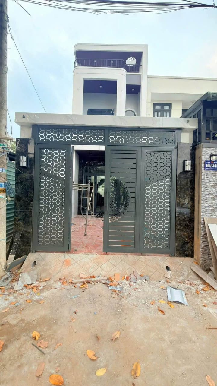 Nhà mới hoàn thiện Tân Đông Hiệp 110m² giá 4.45 tỷ - Dọn vào ở ngay!