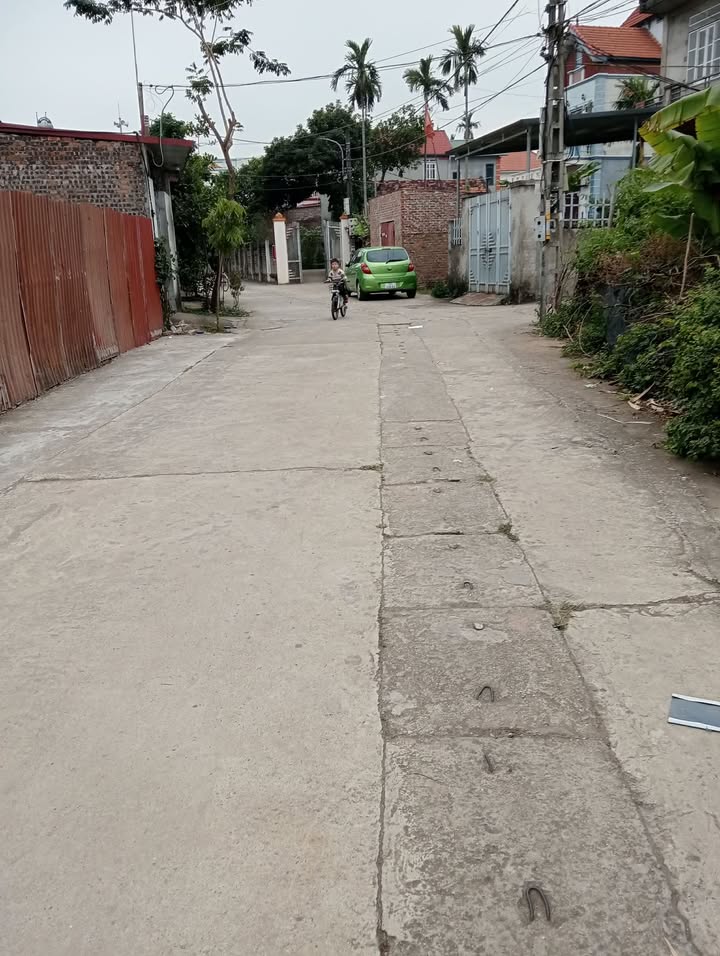 Đất nền thổ cư 90m² Thạch Đà - Giá chỉ 3 tỷ - Cơ hội đầu tư hấp dẫn!