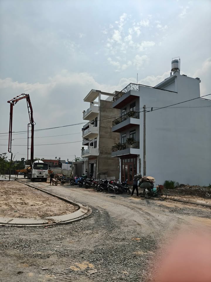 Đất nền Hóc Môn 89m² giá 3.89 tỷ - Sổ hồng riêng, vị trí đắc địa!