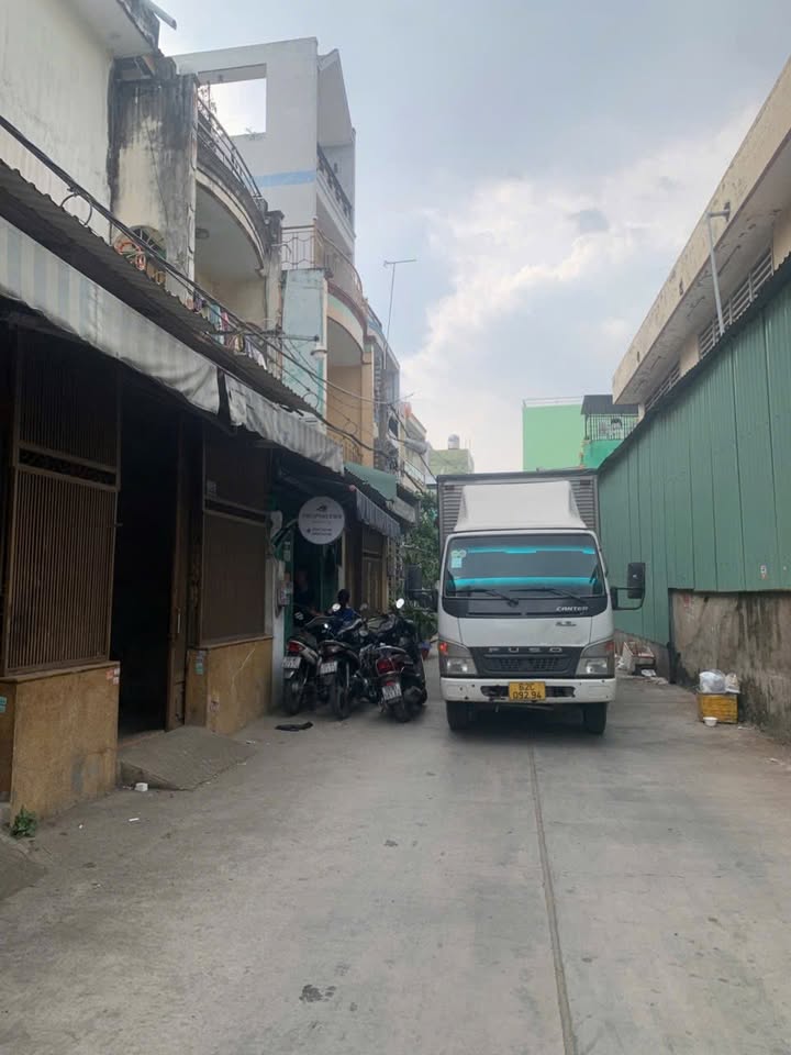 Kho xưởng 445 Tân Hoà Đông 128m² giá 11 tỷ - Vị trí đắc địa, an ninh tốt!