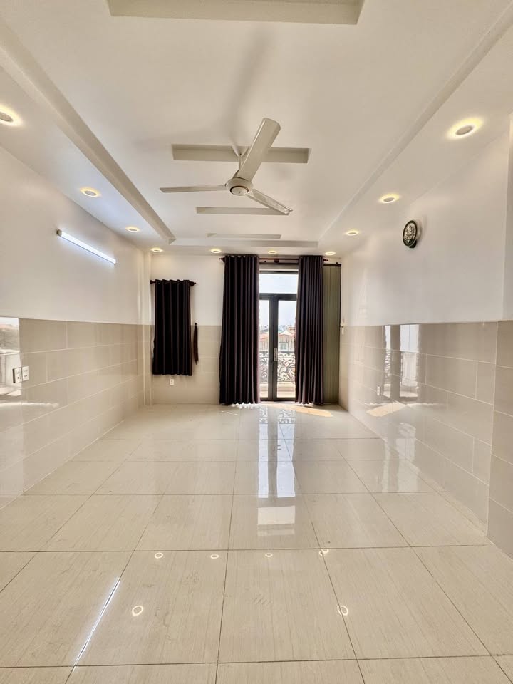 Nhà 5 tầng Tân Hòa Đông 114m² giá chỉ 9.3 tỷ - Ô tô vào nhà, thiết kế tinh tế!