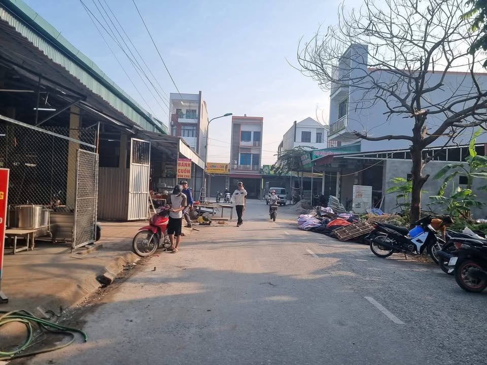 Lô đất mặt chợ TTTM Dân Tiến 97.5m² giá 7 tỷ - Đầu tư sinh lời ngay!