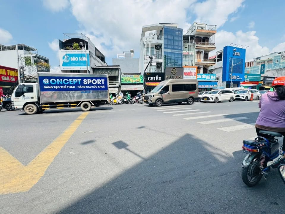 FrontHouse Dương Bá Trạc Quận 8 77.5m² nhỉnh 15 tỷ - Mặt tiền kinh doanh đắc địa!